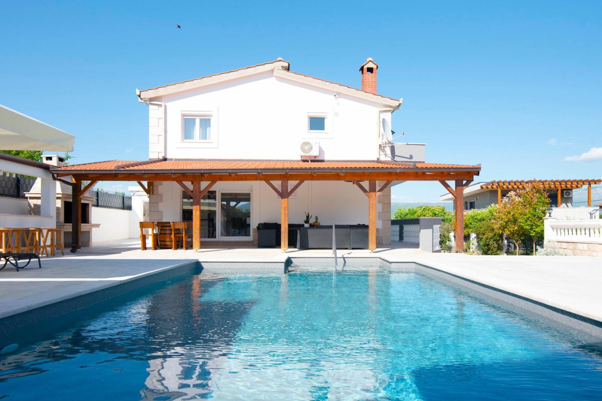 Vacation Villa Matic With 7 Bedrooms 锡尼 外观 照片