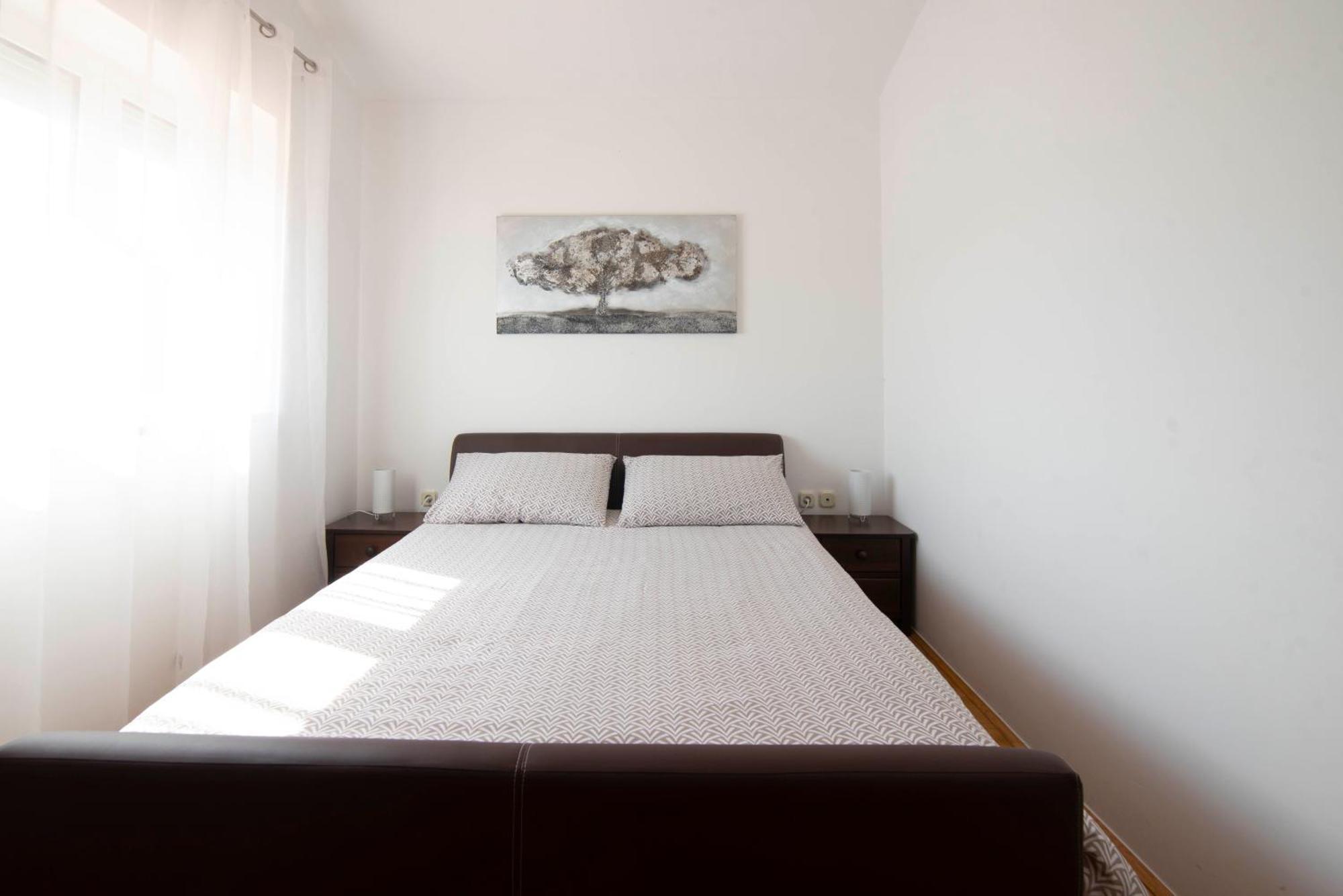 Vacation Villa Matic With 7 Bedrooms 锡尼 外观 照片
